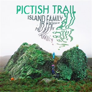 PICTISH TRAIL - ISLAND FAMILY 150678