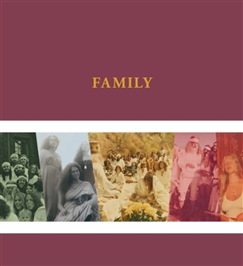 ISIS AQUARIAN / JODI WILLE - FAMILY. THE SOURCE FAMILY SCRAPBOOK 155079